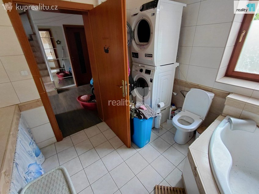 Prodej  rodinného domu 185 m^2 Tuřany, Tuřany 