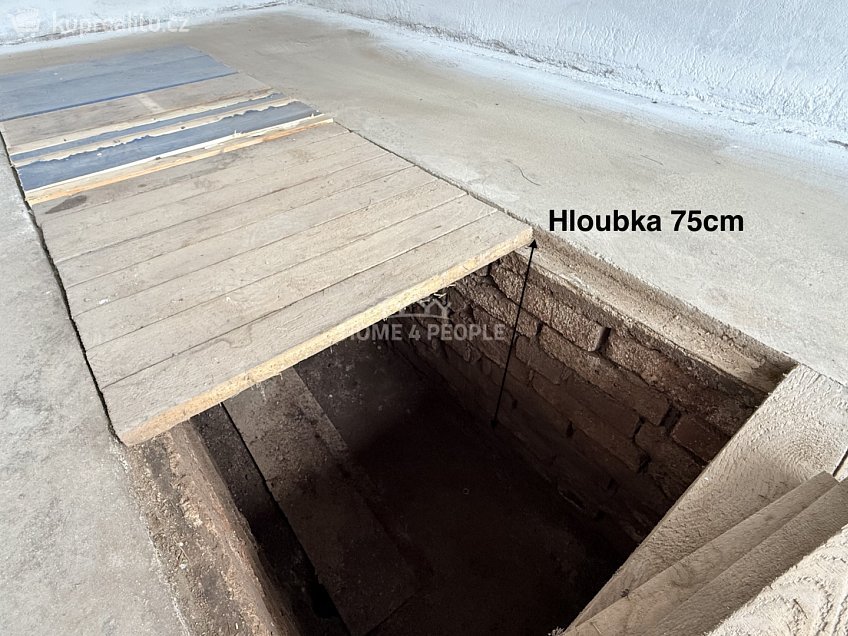 Prodej  garáže 18 m^2 Všechovická, Drásov 