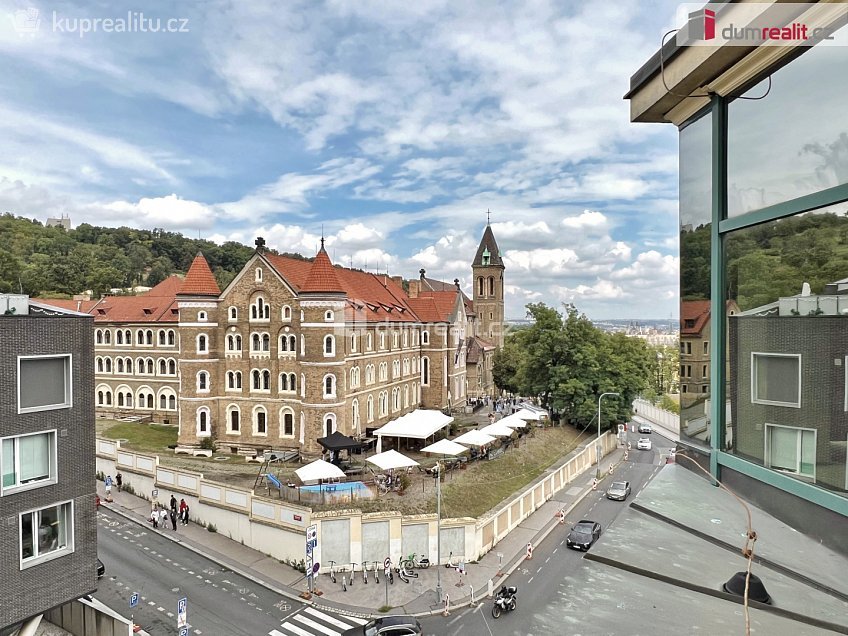 Pronájem bytu 2+1 100 m^2 Holečkova, Praha 5 