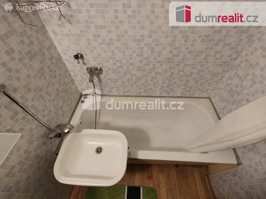 Prodej bytu 3+1 62 m^2 Veltruská, Praha 9 