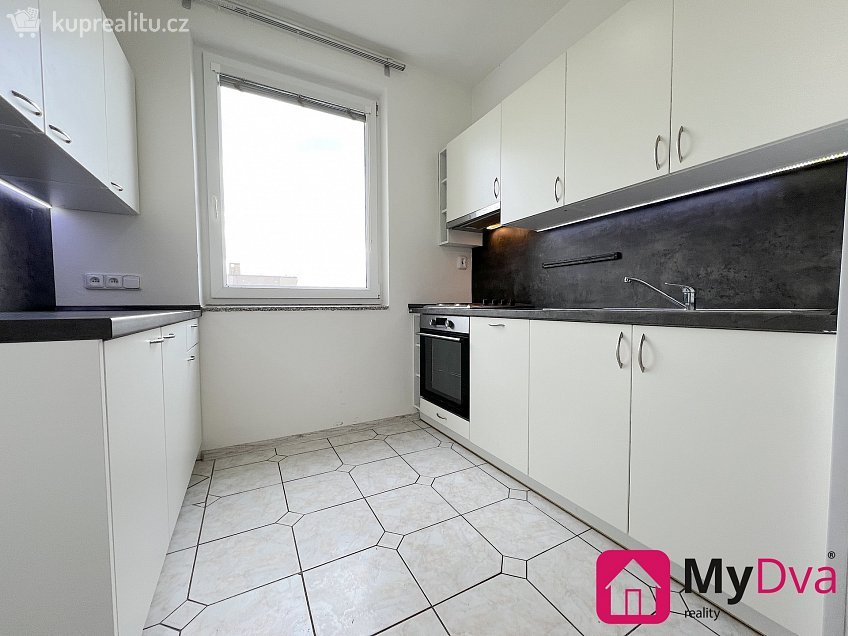 Pronájem bytu 3+1 72 m^2 9. května, Hrušovany nad Jevišovkou 