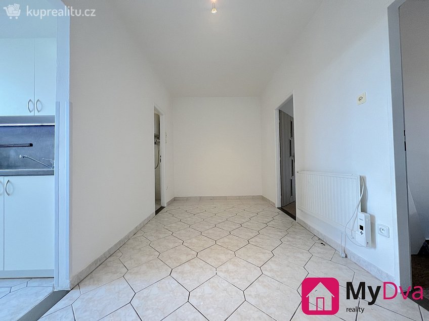 Pronájem bytu 3+1 72 m^2 9. května, Hrušovany nad Jevišovkou 