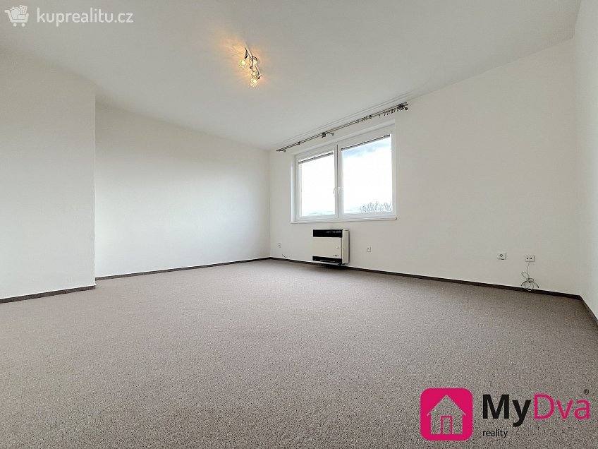 Pronájem bytu 3+1 72 m^2 9. května, Hrušovany nad Jevišovkou 