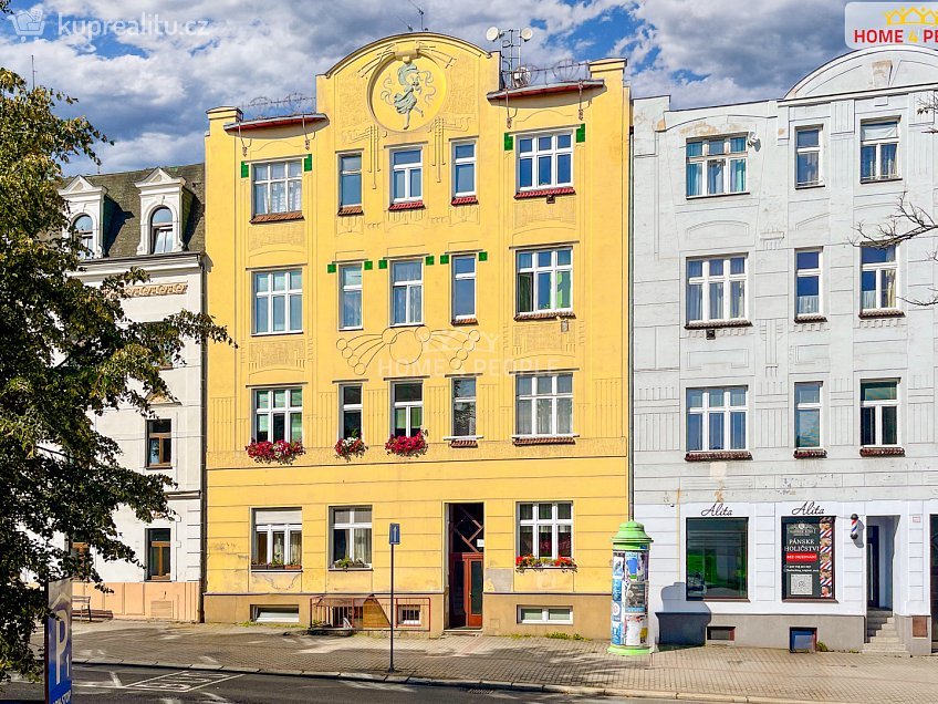 Prodej bytu 2+1 55 m^2 náměstí Dr. M. Horákové, Karlovy Vary 