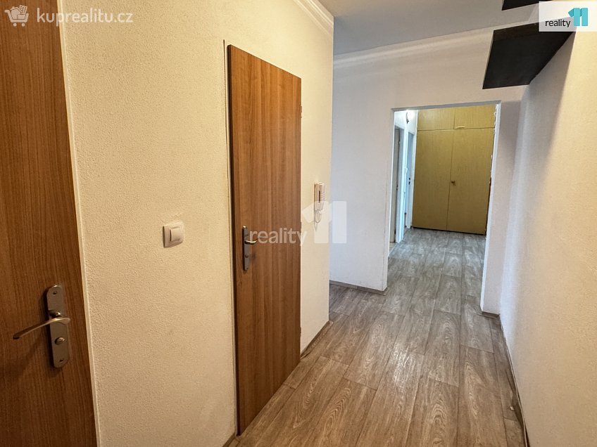 Prodej bytu 3+1 64 m^2 Na Chuchli, Klatovy 