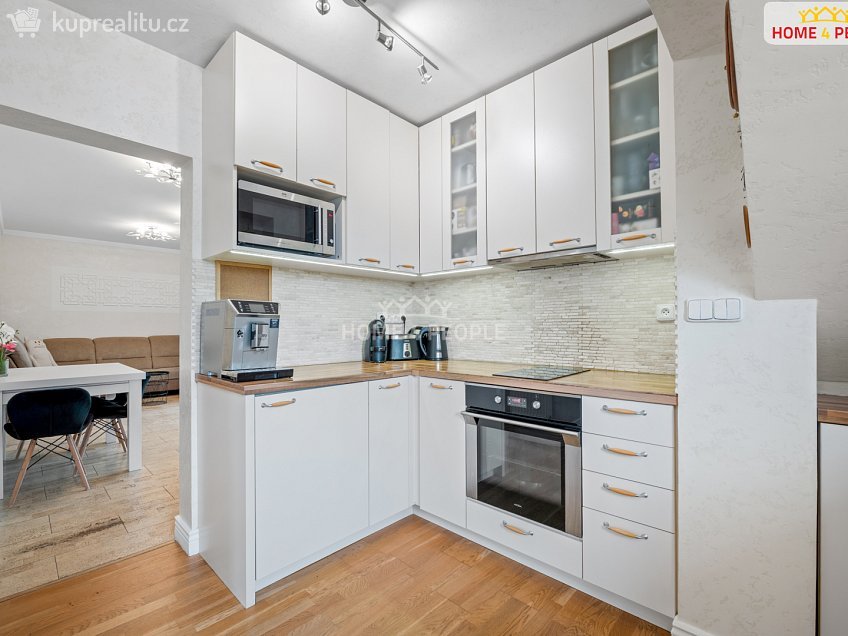 Prodej  komerční reality 159 m^2 Hálkova, Řevnice 
