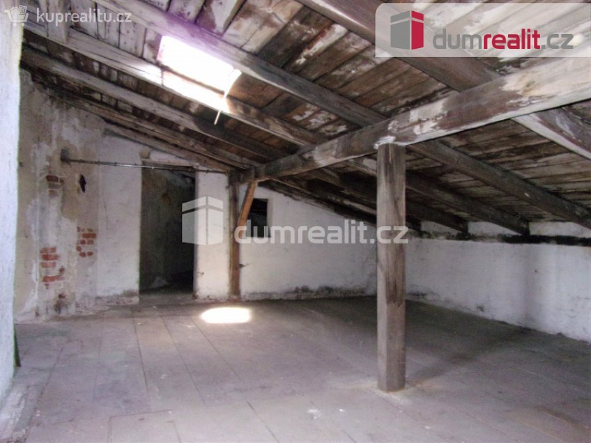Prodej  komerční reality 350 m^2 Chebská, Karlovy Vary 