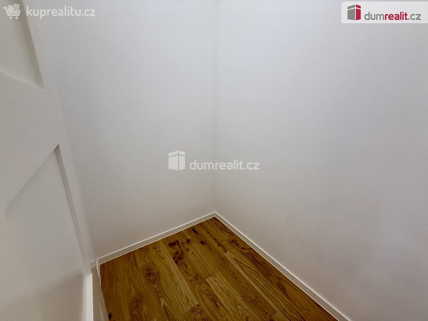 Pronájem bytu 3+1 105 m^2 Dřevěná, Mariánské Lázně 