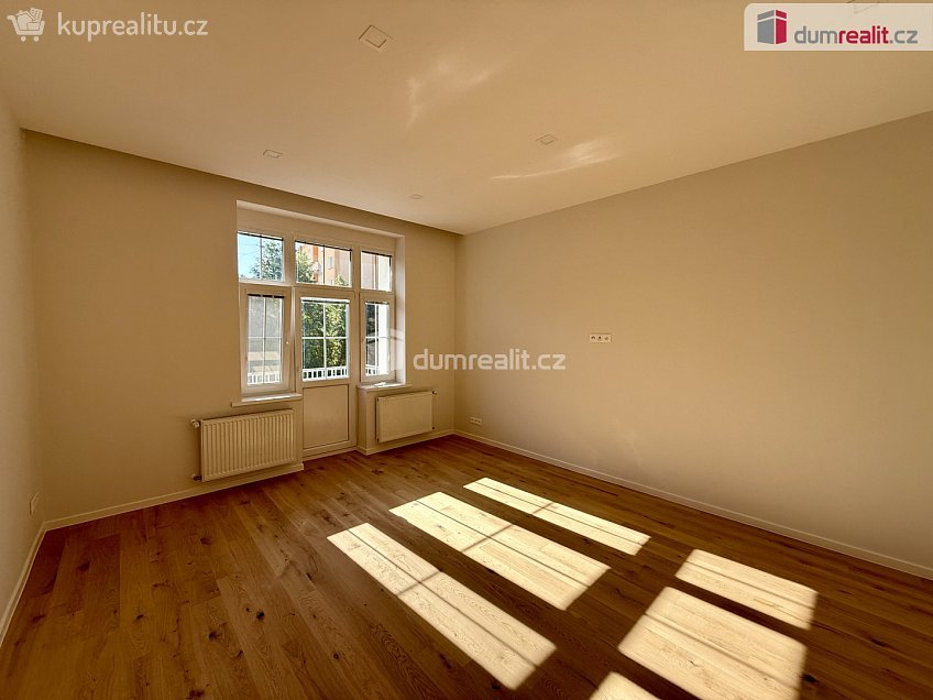 Pronájem bytu 3+1 105 m^2 Dřevěná, Mariánské Lázně 