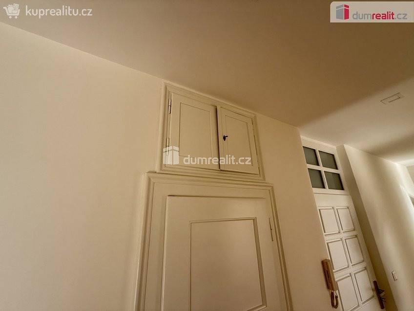 Pronájem bytu 3+1 105 m^2 Dřevěná, Mariánské Lázně 