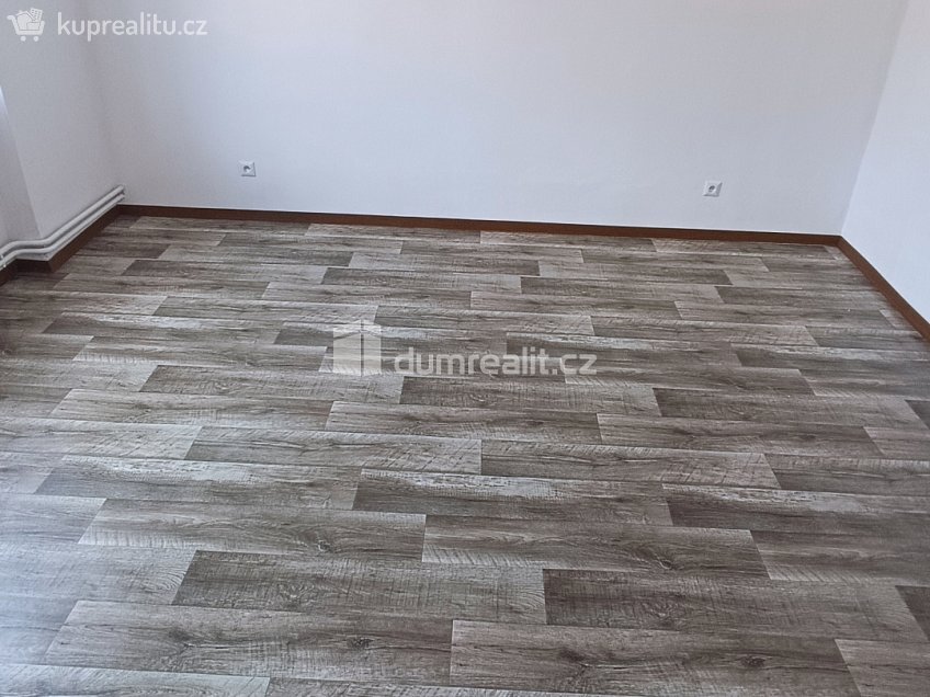 Pronájem bytu 3+1 120 m^2 Prokopa Holého, Děčín 