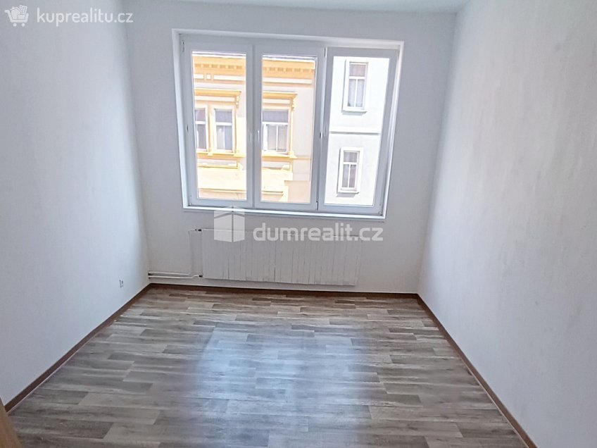 Pronájem bytu 3+1 120 m^2 Prokopa Holého, Děčín 