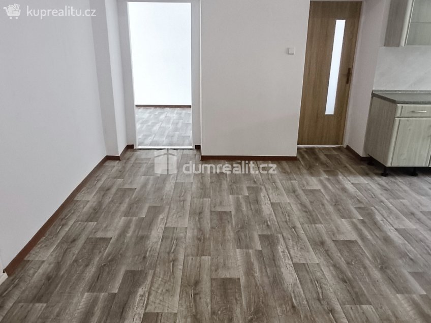 Pronájem bytu 3+1 120 m^2 Prokopa Holého, Děčín 