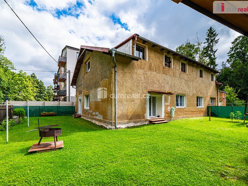 Prodej bytu 3+1 141 m^2 Břehnická, Cheb 