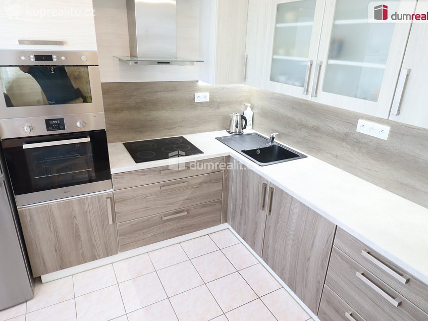 Pronájem bytu 1+kk 35 m^2 Spálená, Karlovy Vary 