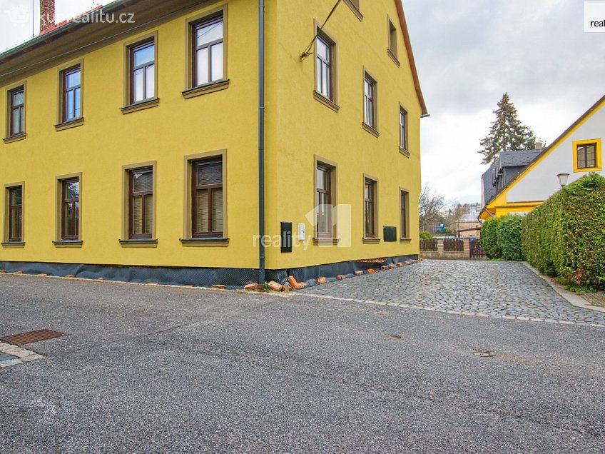 Pronájem bytu 2+1 70 m^2 Muzejní, Chrastava 