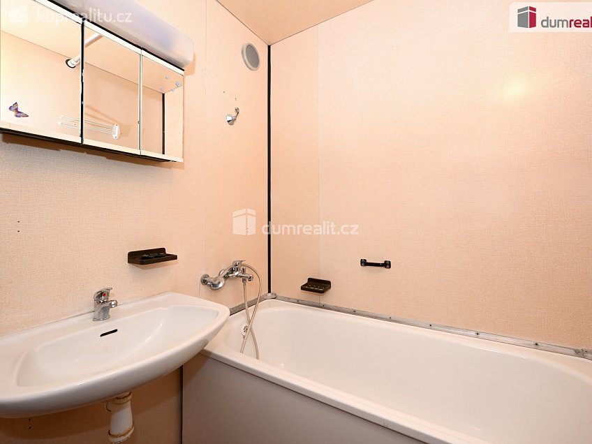 Prodej bytu 4+1 83 m^2 sídl. U Cukrovaru, Kralupy nad Vltavou 
