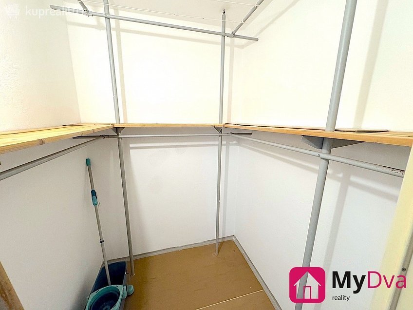 Pronájem bytu 2+1 57 m^2 mjr. Nováka, Ivančice 