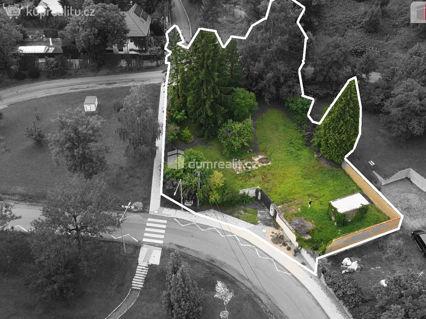 Prodej  stavebního pozemku 1067 m^2 Hlavní, Panenské Břežany 