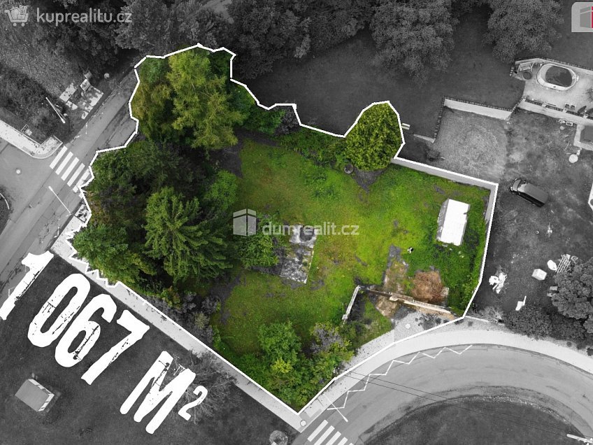 Prodej  stavebního pozemku 1067 m^2 Hlavní, Panenské Břežany 