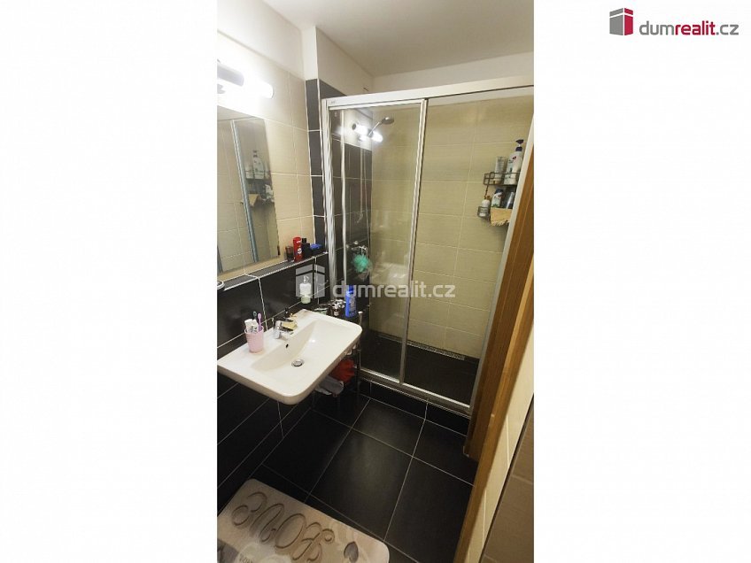 Pronájem bytu 2+kk 52 m^2 K Beranovu, Praha-Dolní Chabry 