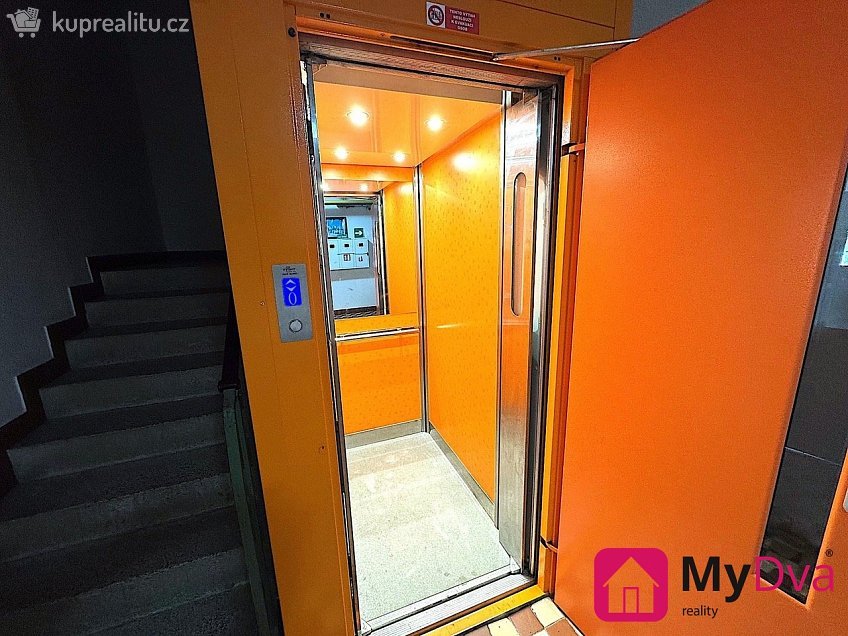 Pronájem bytu 3+kk 78 m^2 Bezděkov, Velké Meziříčí 