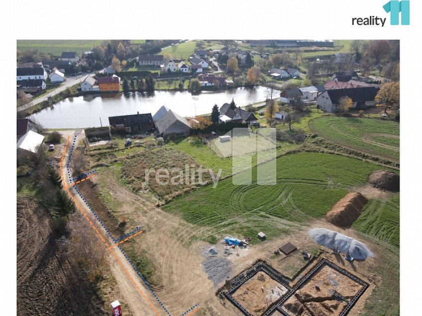 Prodej  stavebního pozemku 1777 m^2 Štoky, Štoky 