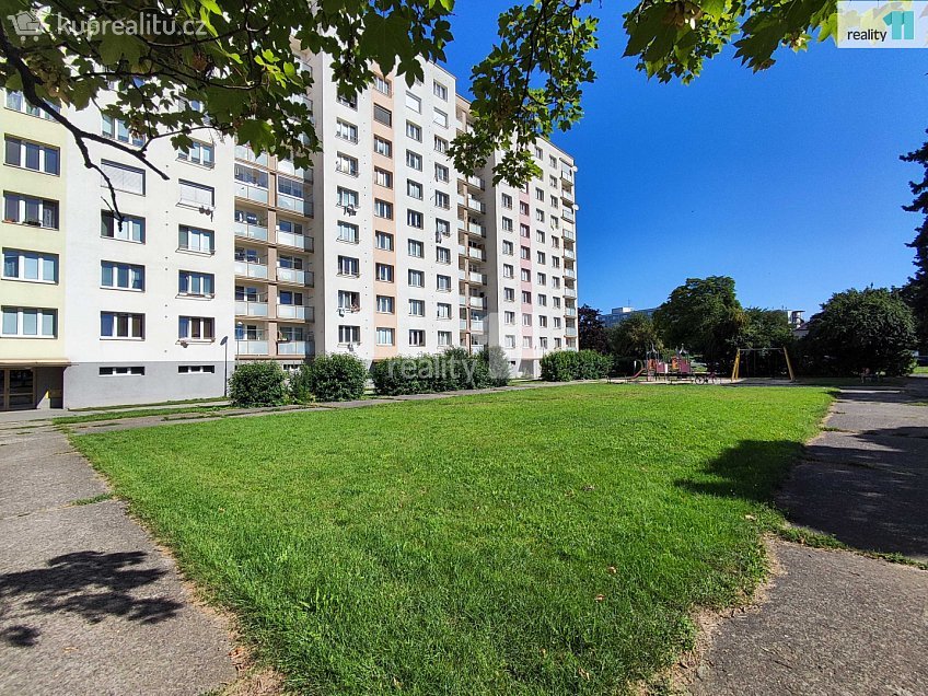 Pronájem bytu 2+kk 47 m^2 Durychova, Hradec Králové 