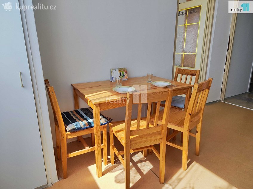 Pronájem bytu 2+kk 47 m^2 Durychova, Hradec Králové 
