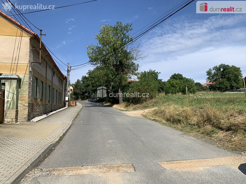 Prodej  stavebního pozemku 1071 m^2 Všeradice, Všeradice 
