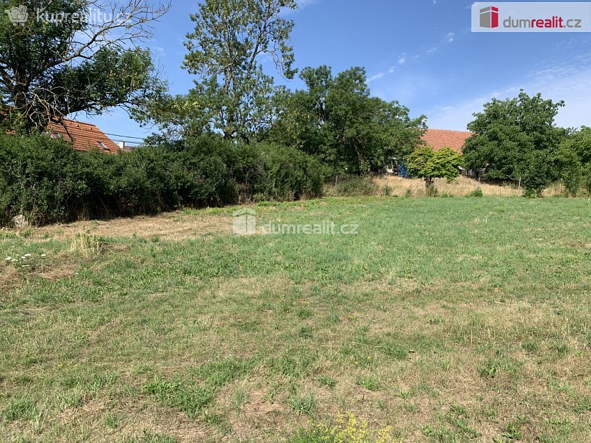 Prodej  stavebního pozemku 1071 m^2 Všeradice, Všeradice 