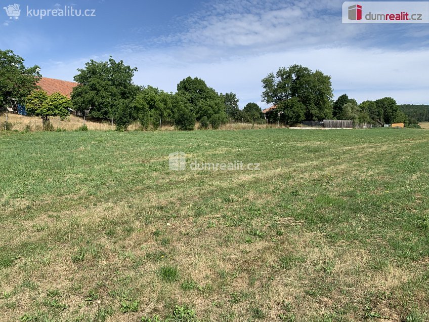 Prodej  stavebního pozemku 1071 m^2 Všeradice, Všeradice 