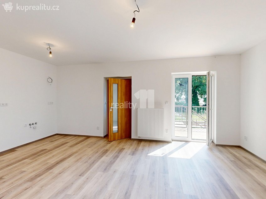 Prodej bytu 1+kk 40 m^2 Jiřice, Jiřice 
