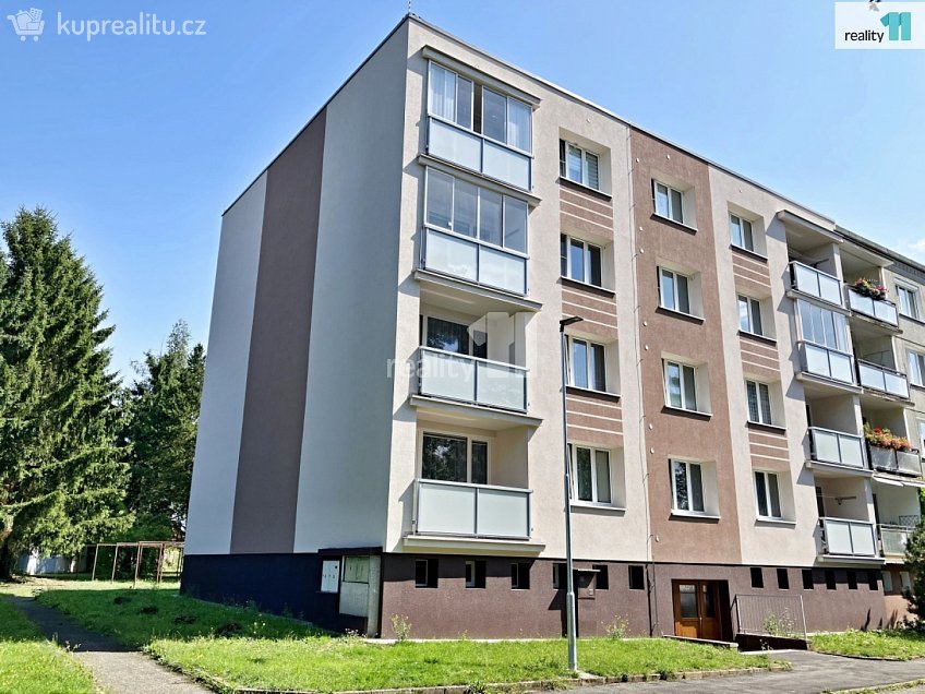Prodej bytu 3+1 80 m^2 Na Tržišti, Staňkov 