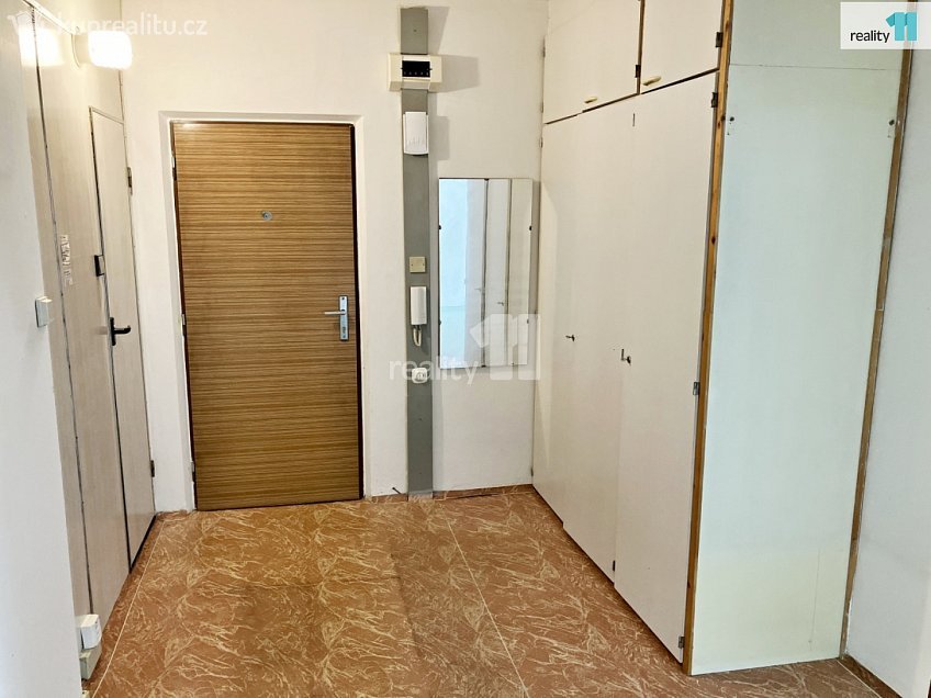 Prodej bytu 3+1 80 m^2 Na Tržišti, Staňkov 