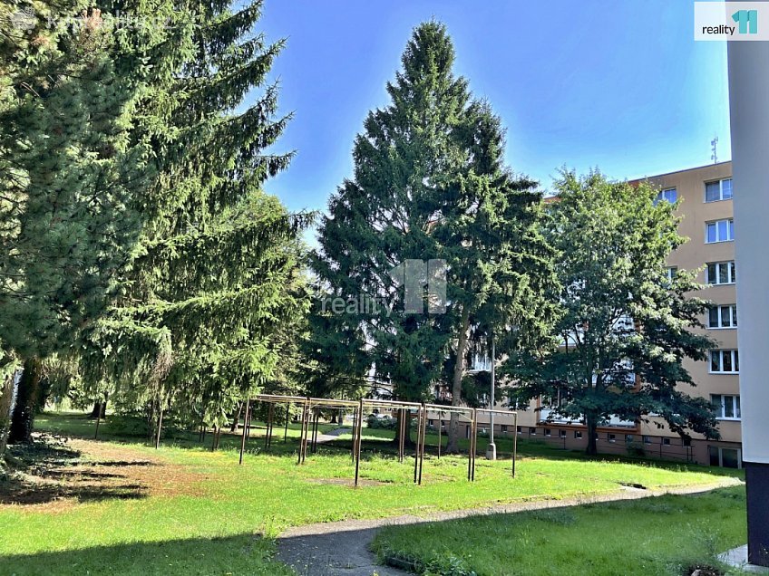 Prodej bytu 3+1 80 m^2 Na Tržišti, Staňkov 