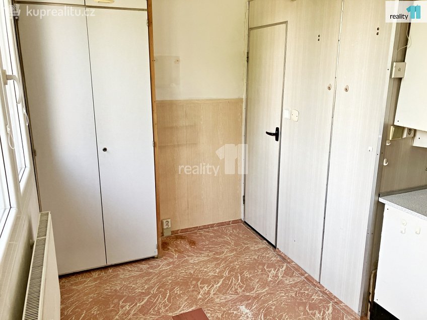 Prodej bytu 3+1 80 m^2 Na Tržišti, Staňkov 