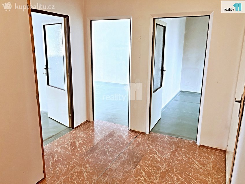 Prodej bytu 3+1 80 m^2 Na Tržišti, Staňkov 