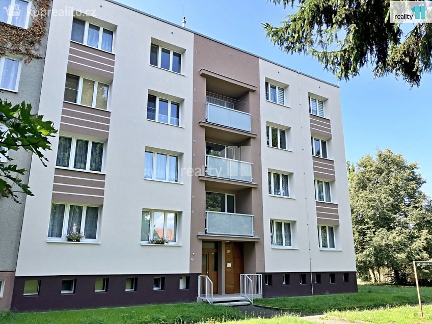 Prodej bytu 3+1 80 m^2 Na Tržišti, Staňkov 