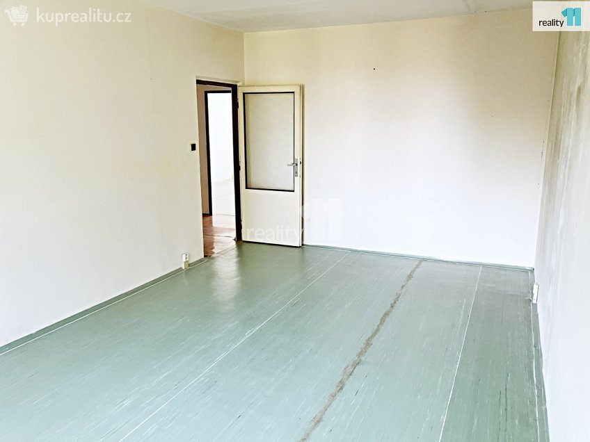 Prodej bytu 3+1 80 m^2 Na Tržišti, Staňkov 