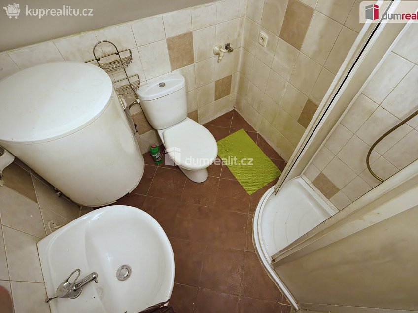 Pronájem bytu 2+kk 49 m^2 Hlavní, Neratovice 