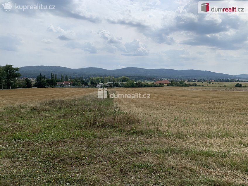 Prodej  stavebního pozemku 1137 m^2 Všeradice, Všeradice 