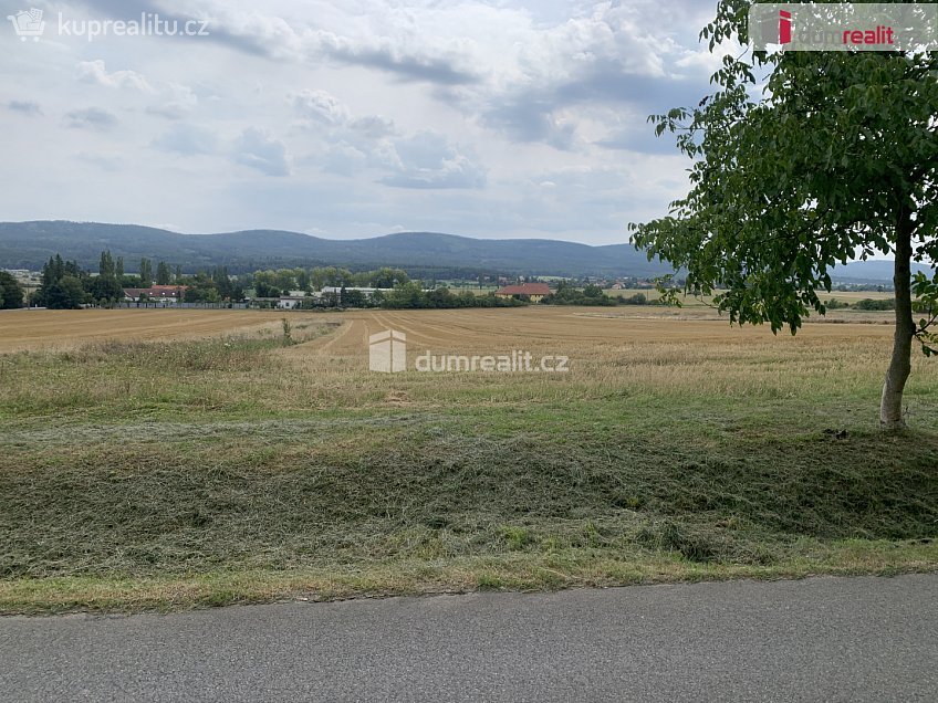Prodej  stavebního pozemku 1137 m^2 Všeradice, Všeradice 