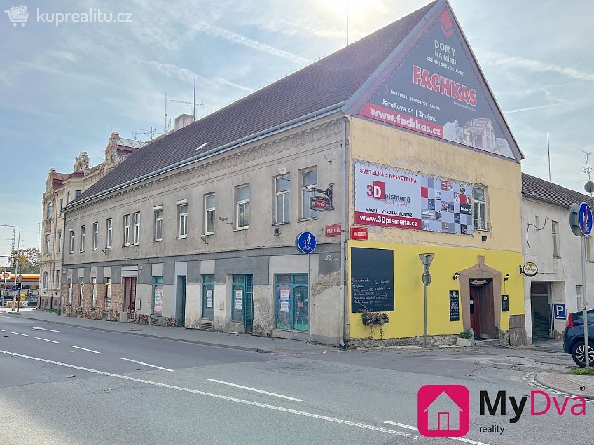 Pronájem  obchodních prostor 13 m^2 Vídeňská třída, Znojmo 