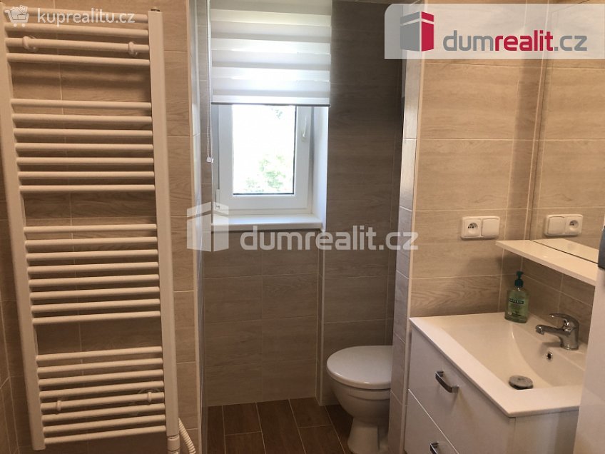 Pronájem bytu 2+1 64 m^2 Nádražní, Frenštát pod Radhoštěm 