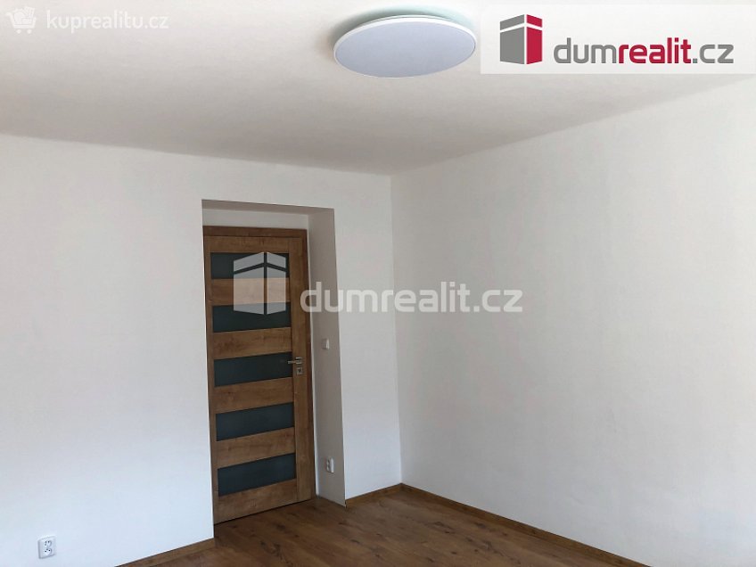 Pronájem bytu 2+1 64 m^2 Nádražní, Frenštát pod Radhoštěm 