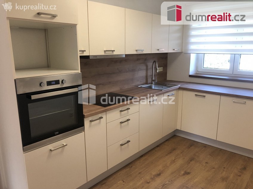 Pronájem bytu 2+1 64 m^2 Nádražní, Frenštát pod Radhoštěm 