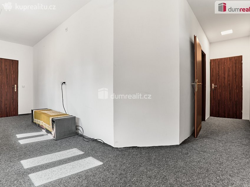 Prodej  rodinného domu 400 m^2 Sokolovská, Karlovy Vary 