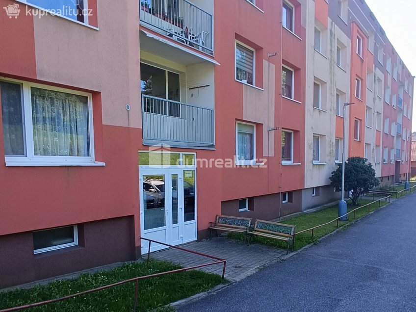 Pronájem bytu 1+1 35 m^2 Družstevní, Benešov nad Ploučnicí 
