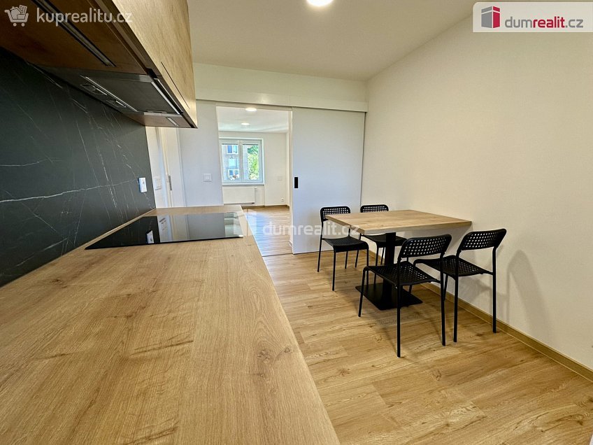 Prodej bytu 2+1 61 m^2 Kamenná, Zlín 